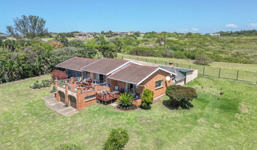 4 Bedroom Property for Sale in Queensberry Bay Eastern Cape